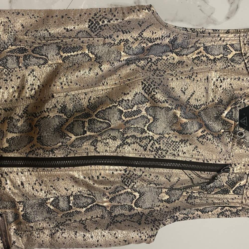 Guess Python Vest - Picture 9 of 9